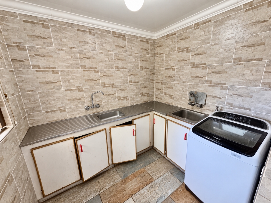 3 Bedroom Property for Sale in Miederpark North West